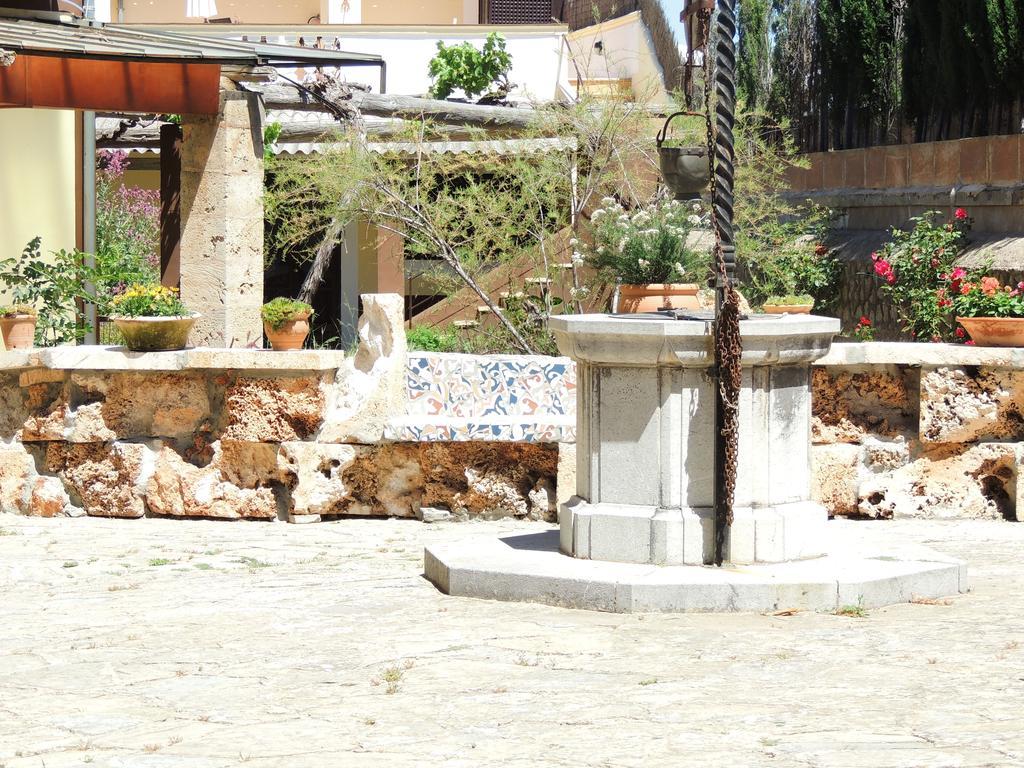 Loftotel Canet Esporles Exteriör bild